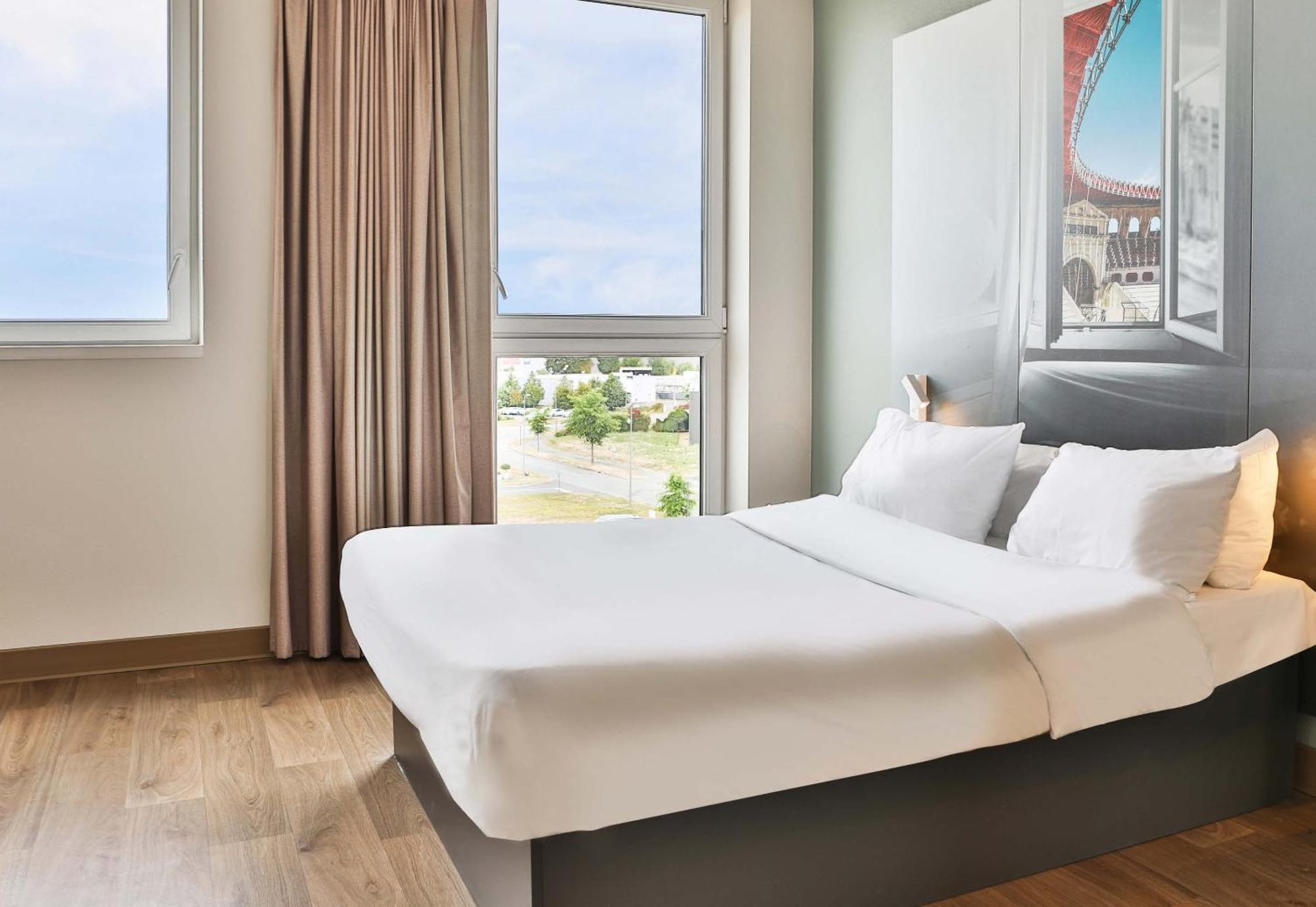 B&B Hotel Ле-Эрбье Экстерьер фото